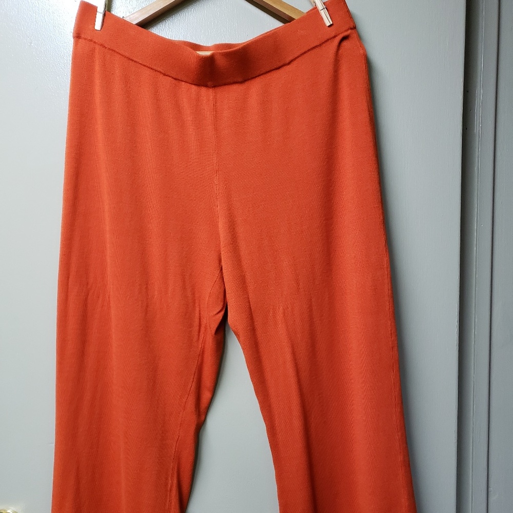 Relaxed Fit Ladies Elastane Waist Pants- Size XL